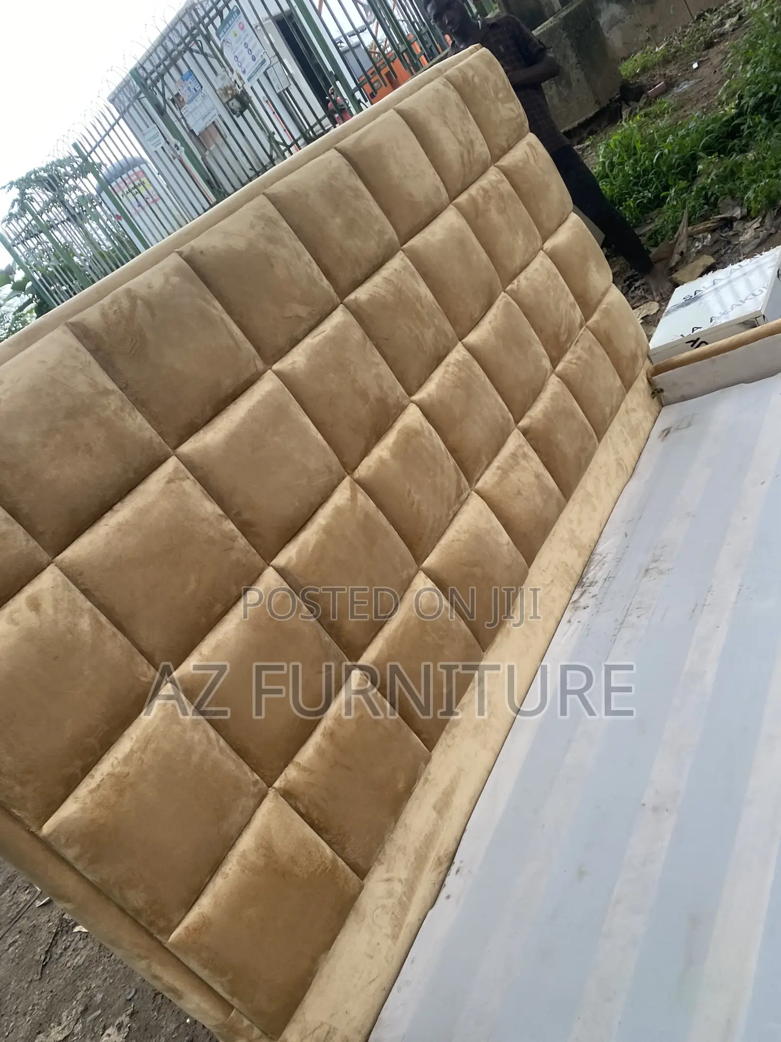 6 by 6 Padded Bedframe No Bedside
