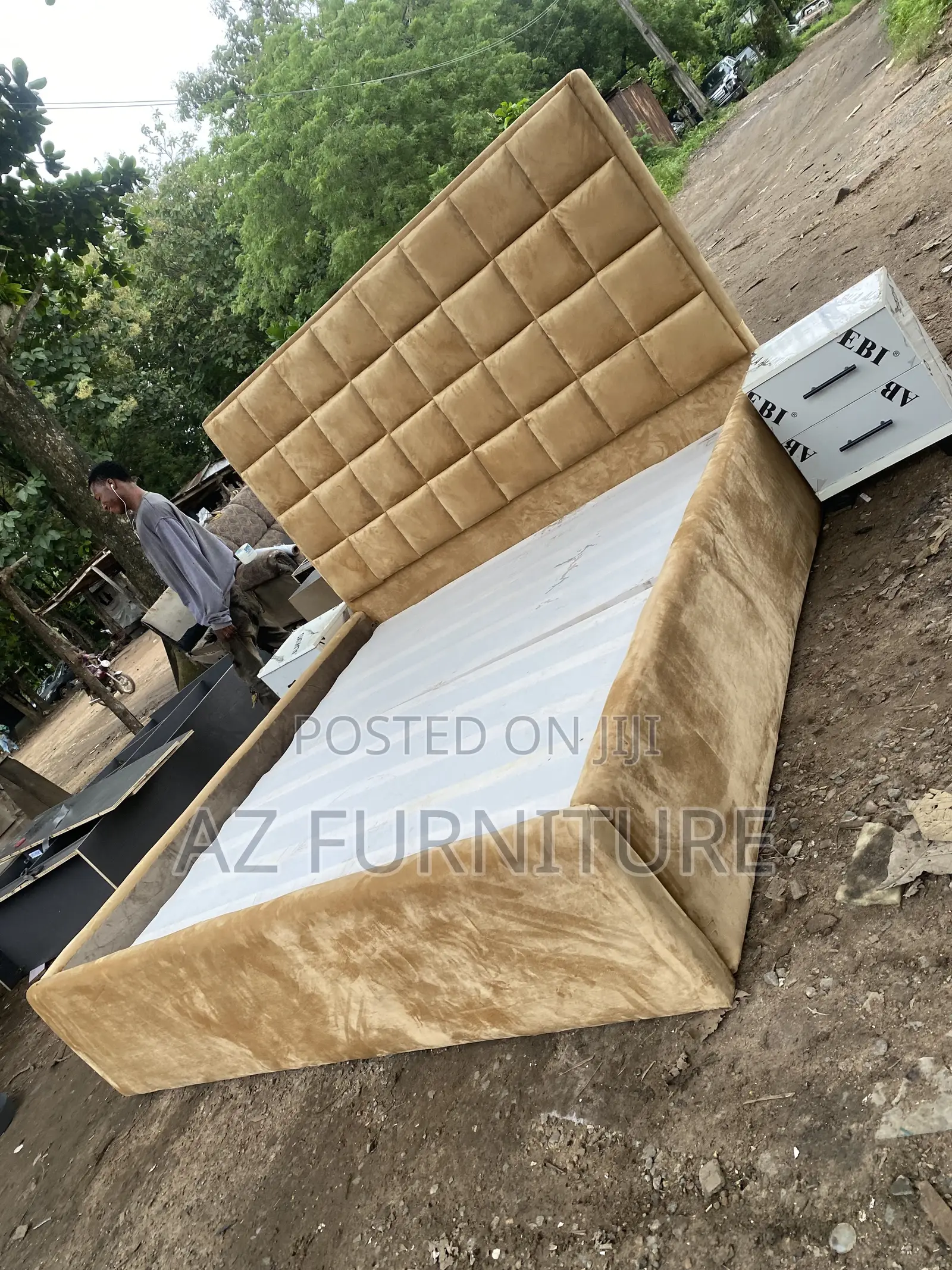 6 by 6 Padded Bedframe No Bedside
