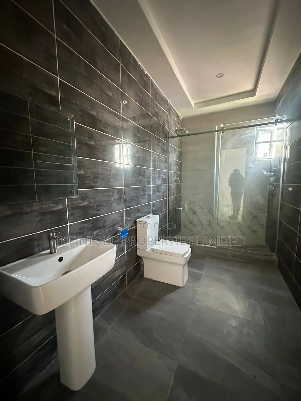 4bdrm Townhouse / Terrace in Ikoyi for rent