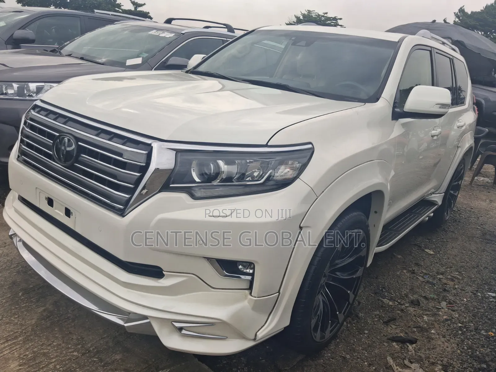 Toyota Land Cruiser Prado 2023 White