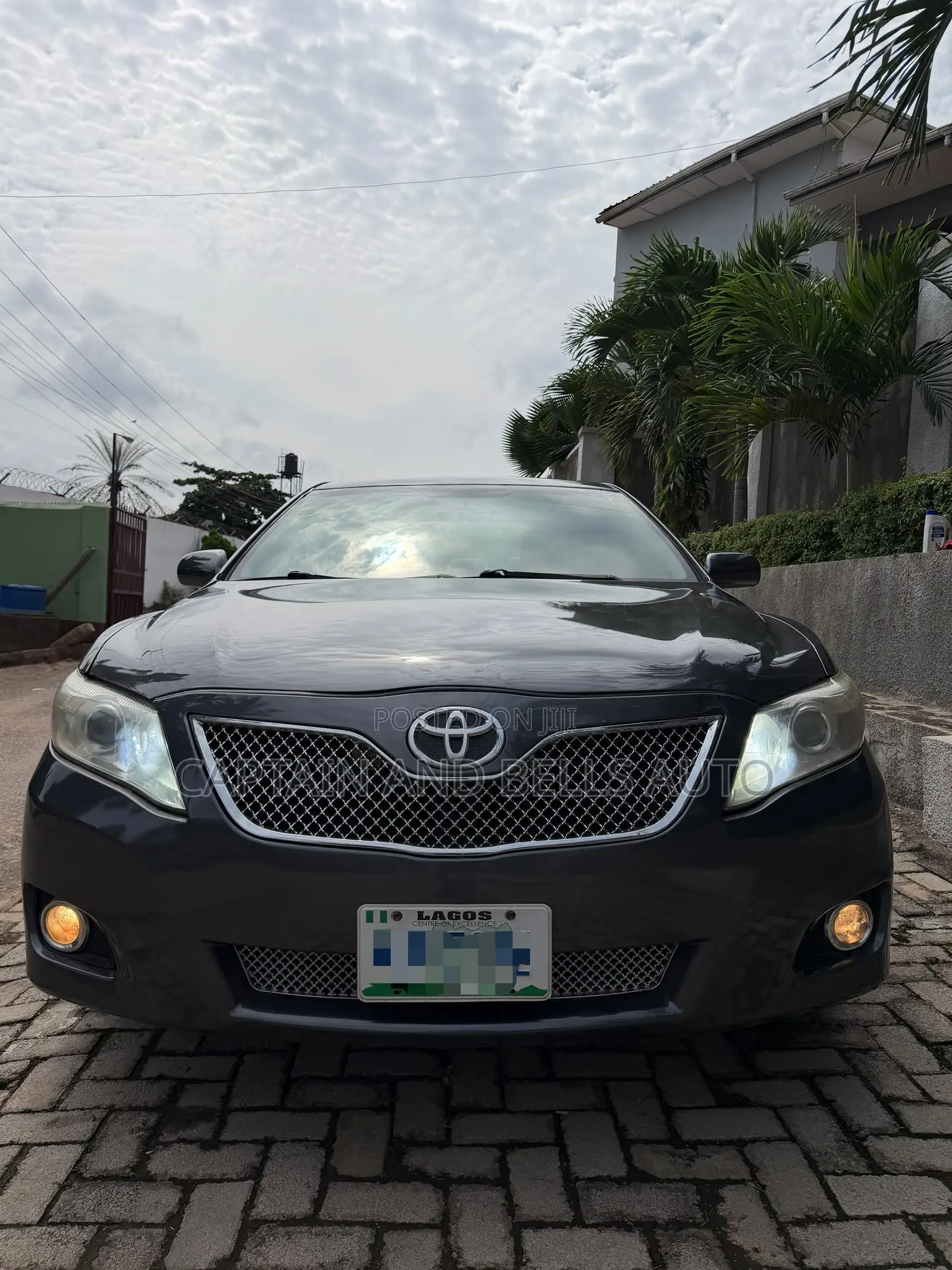 Toyota Camry LE 4dr Sedan (2.5L 4cyl 6AM) 2010 Gray