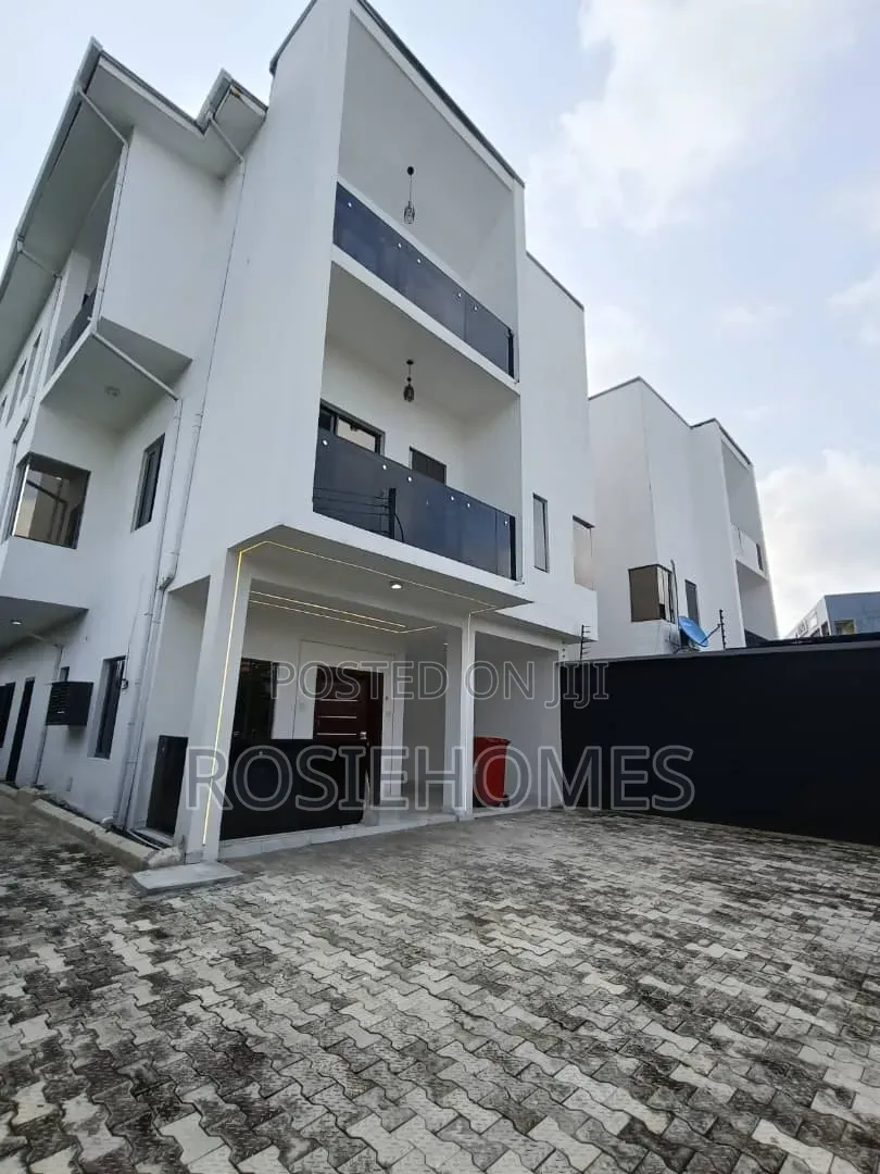 4bdrm Duplex in Metro Homes, Sangotedo for rent