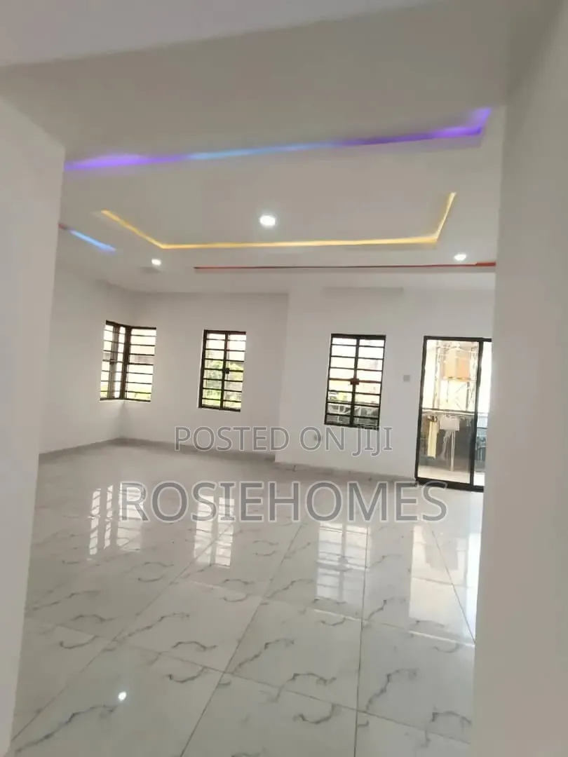 4bdrm Duplex in Metro Homes, Sangotedo for rent