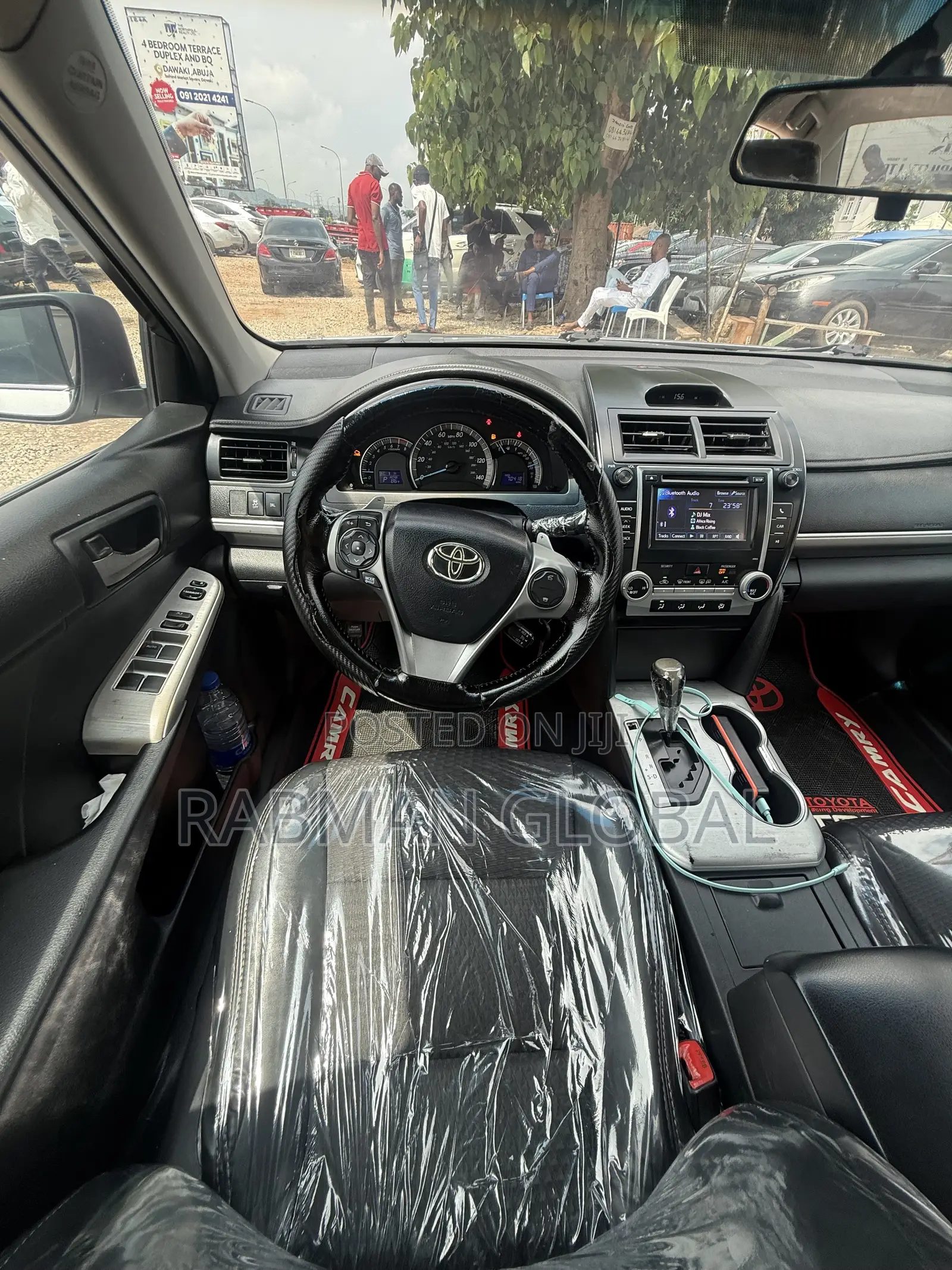 Toyota Camry SE 4dr Sedan (2.5L 4cyl 6A) 2013 Silver