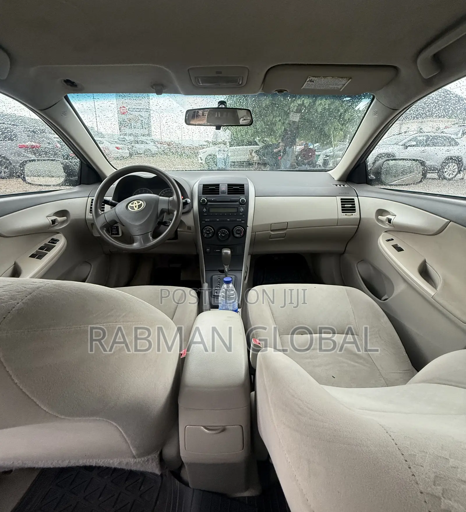 Toyota Corolla LE 4dr Sedan (1.8L 4cyl 4A) 2010 Gold
