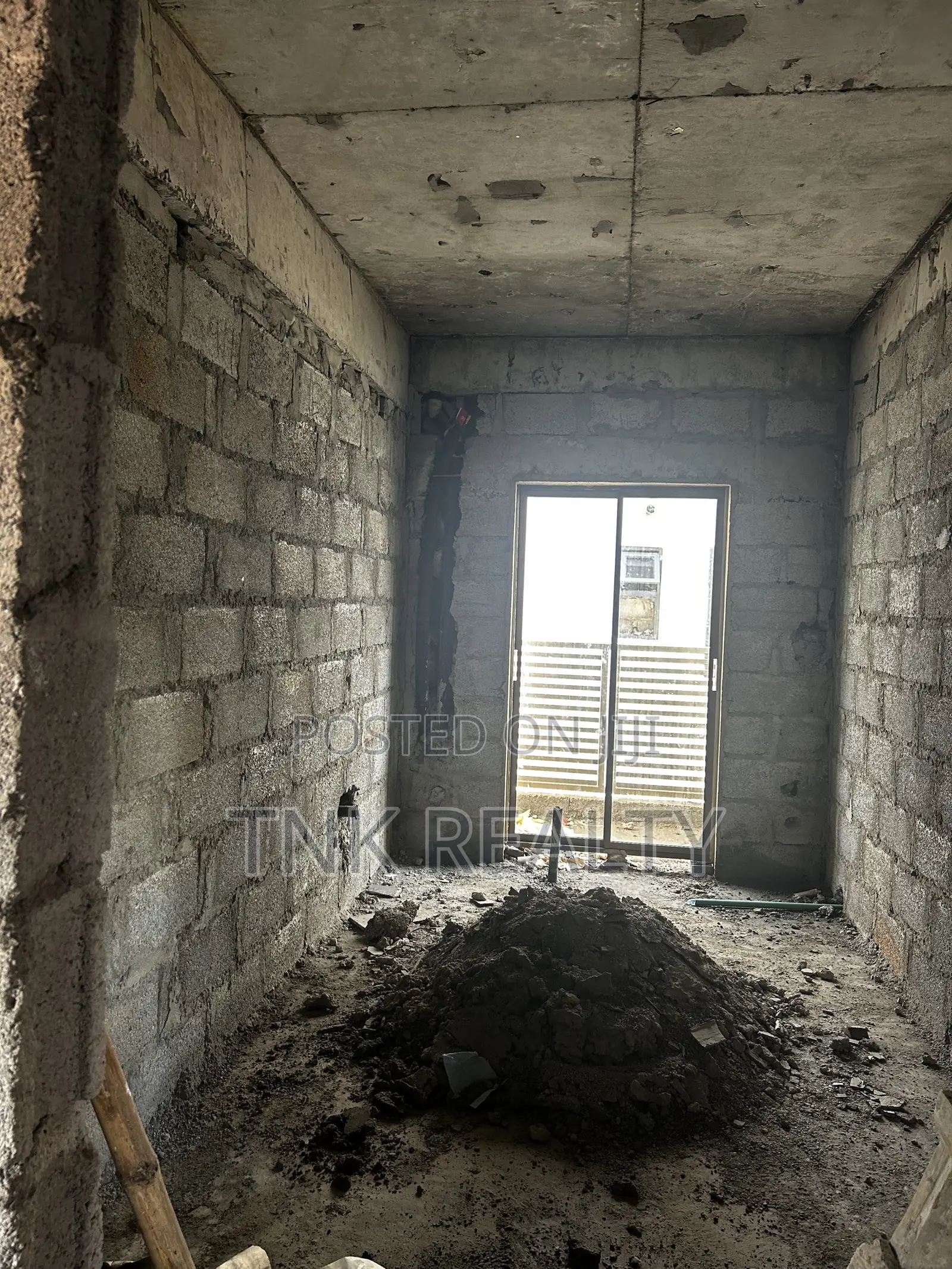 3bdrm Block of Flats in Jahi for sale