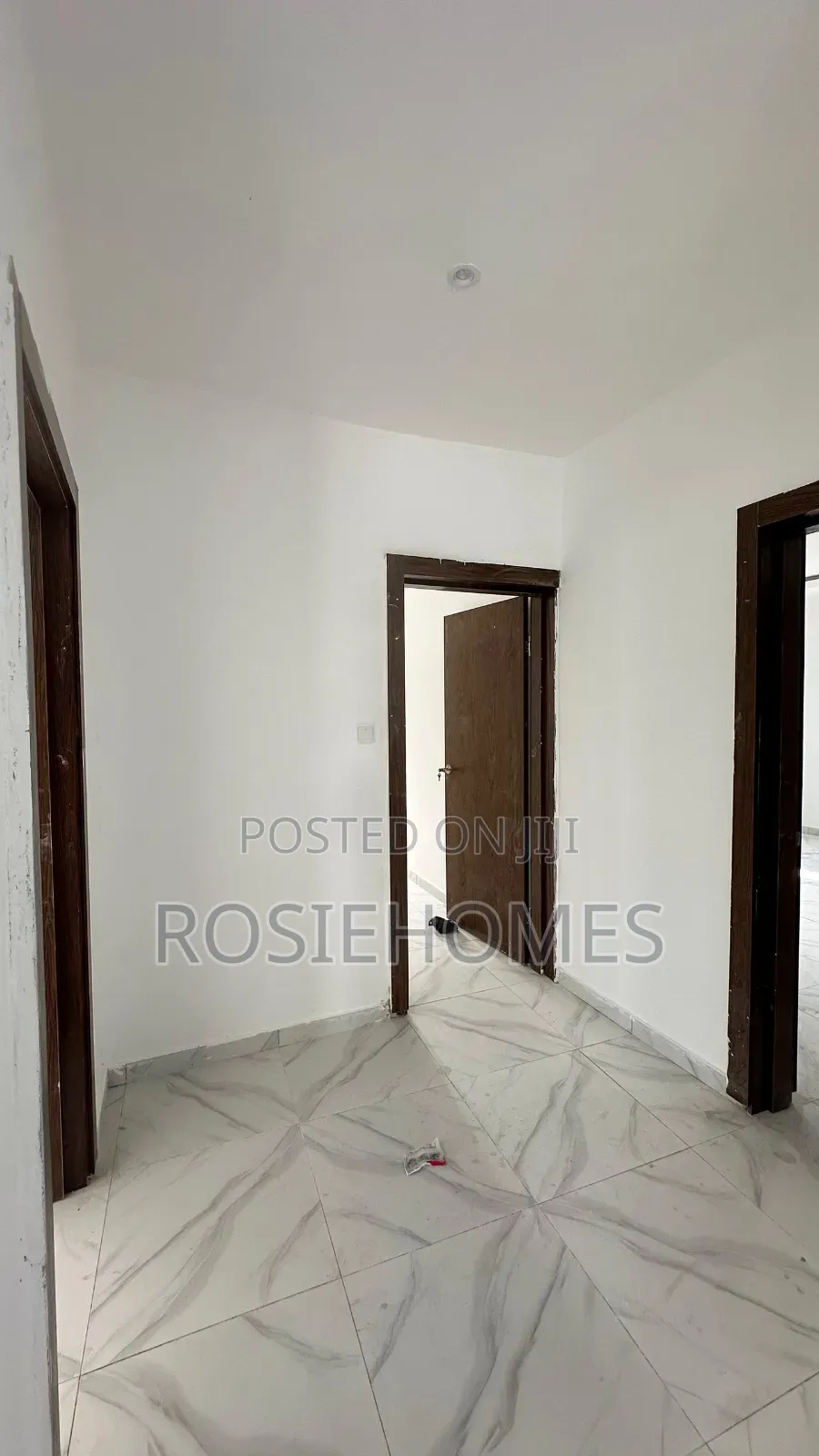 3bdrm Duplex in Ikota for sale