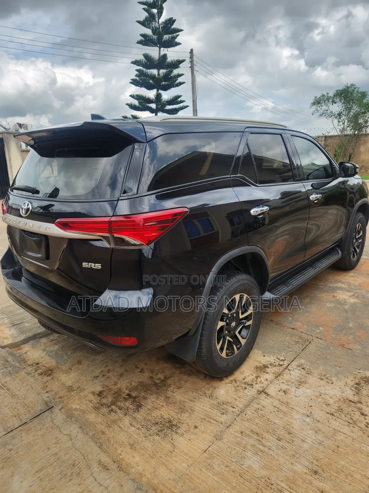 Toyota Fortuner 2023 Black
