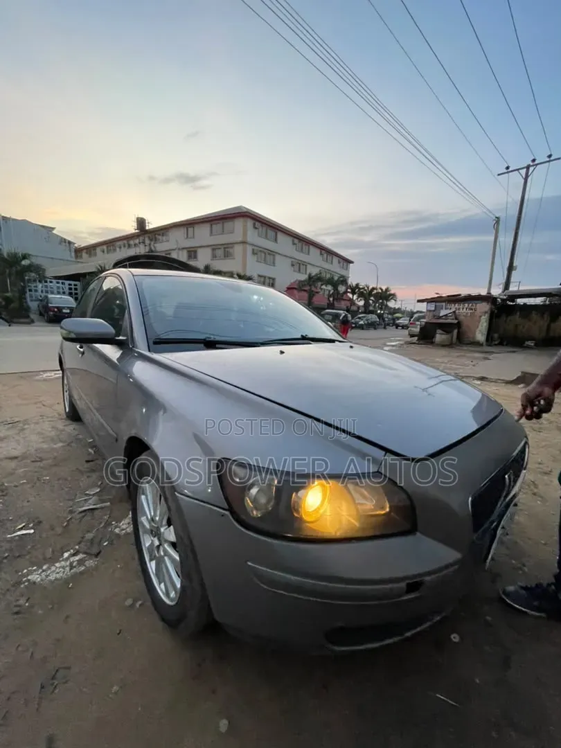 Volvo S40 2011 Gray