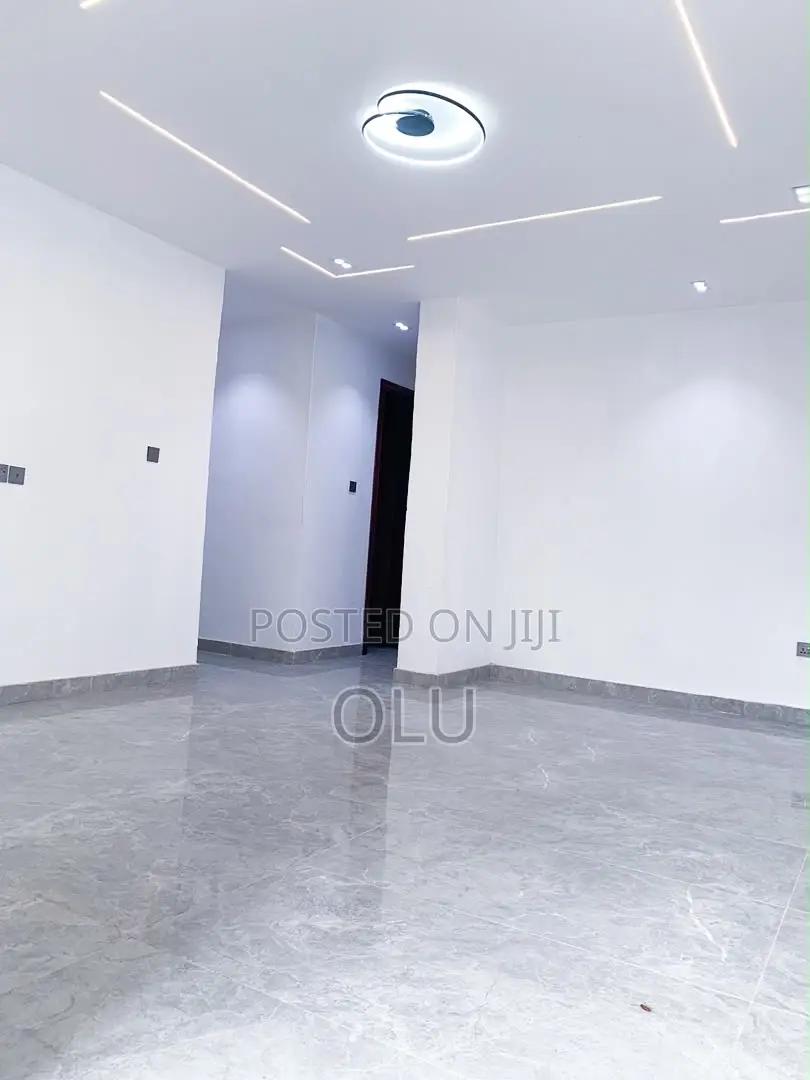 Furnished 2bdrm Block of Flats in Yaba Lagos, Alagomeji for sale
