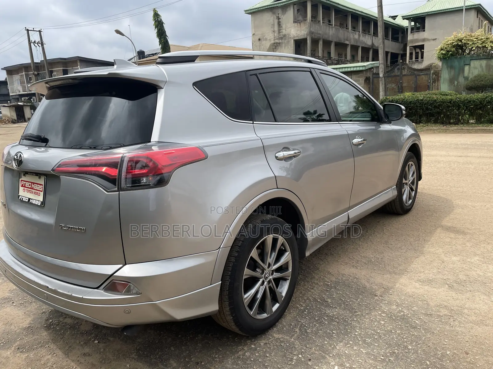 Toyota RAV4 Platinum 4dr SUV (2.5L 4cyl 6A) 2018 Silver
