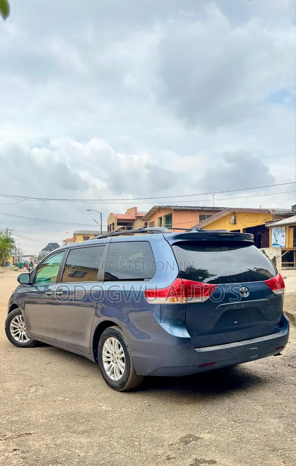 Toyota Sienna XLE FWD 8-Passenger 2013 Blue