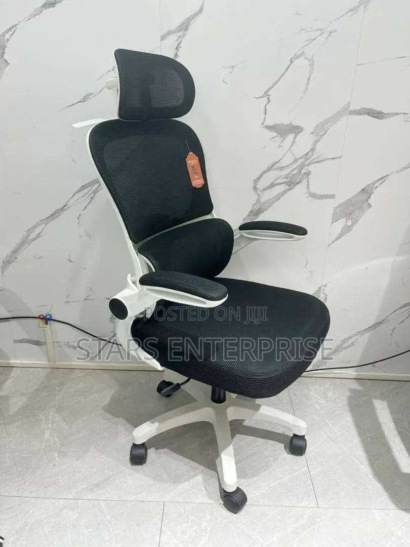 Office Chair / Modern Swivel Chair