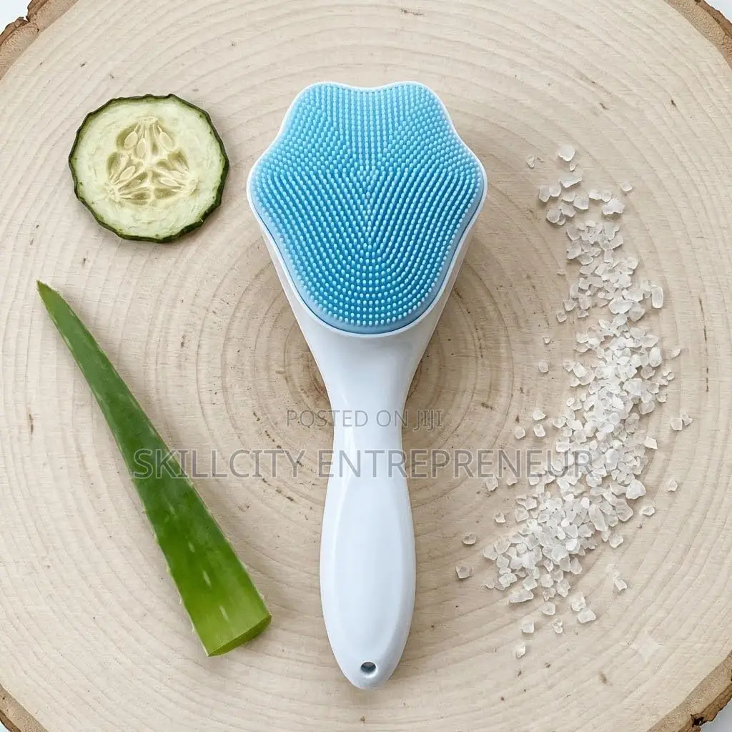 Manual Silicone Facial Cleansing Brush.