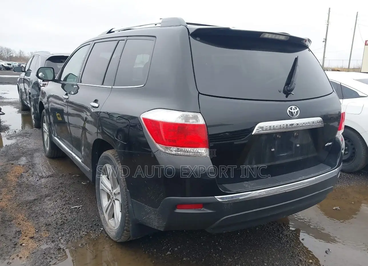 Toyota Highlander Limited 3.5l 4WD 2013 Black