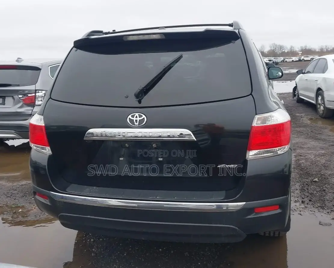 Toyota Highlander Limited 3.5l 4WD 2013 Black