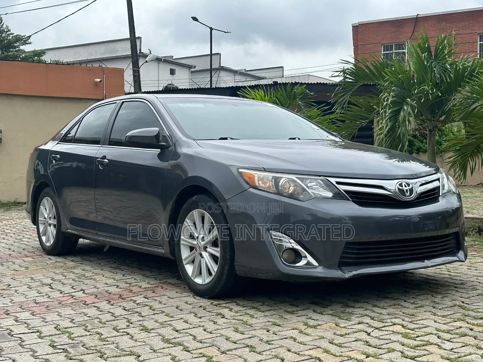 Toyota Camry XLE V6 4dr Sedan (3.5L 6cyl 6A) 2012 Green