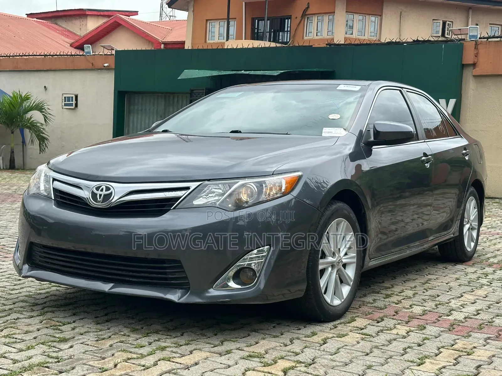 Toyota Camry XLE V6 4dr Sedan (3.5L 6cyl 6A) 2012 Green