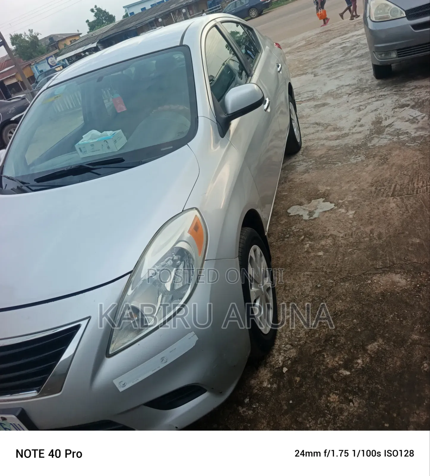 Nissan Versa 2012 Silver
