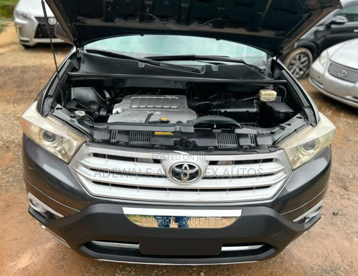 Toyota Highlander 2013 Gray
