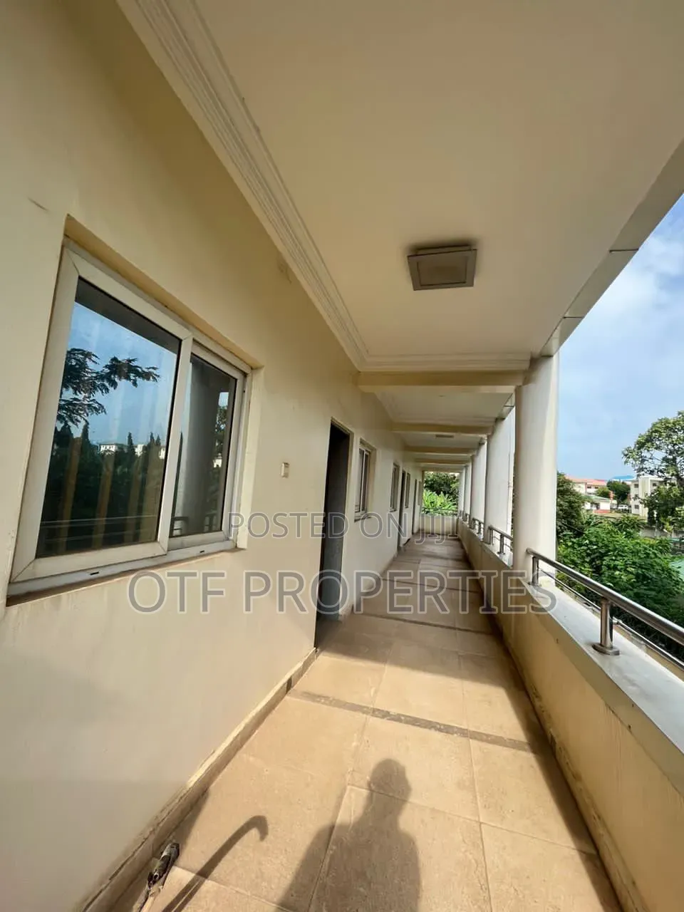 12bdrm Block of Flats in Utako for sale
