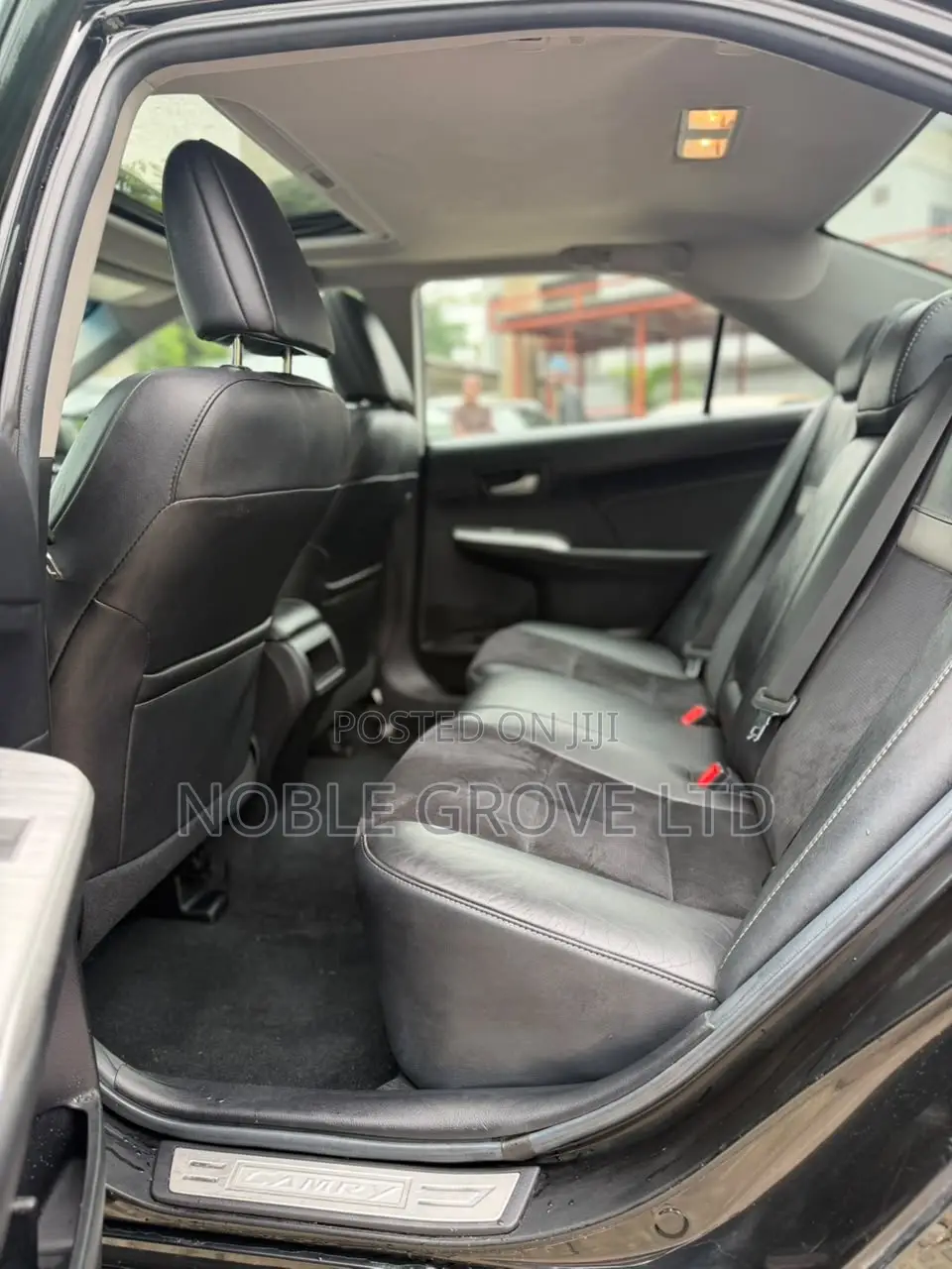 Toyota Camry SE 4dr Sedan (2.5L 4cyl 6A) 2013 Black
