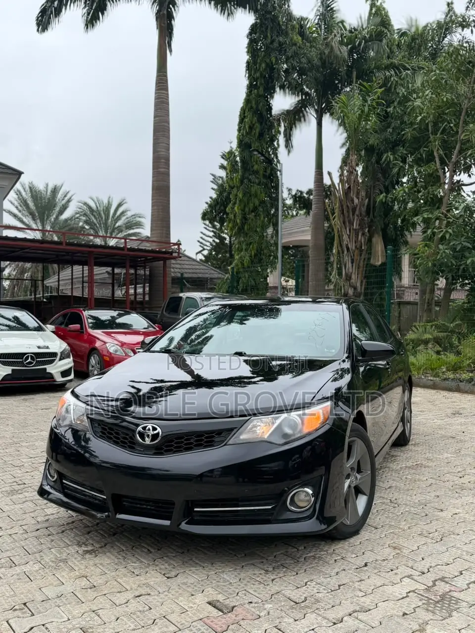 Toyota Camry SE 4dr Sedan (2.5L 4cyl 6A) 2013 Black
