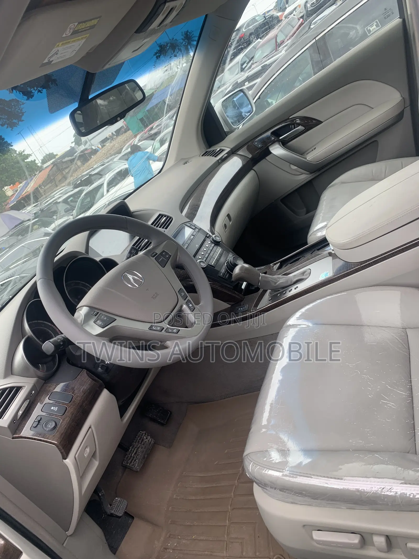 Acura MDX SUV 4dr AWD (3.7L 6cyl 6A) 2013 Silver
