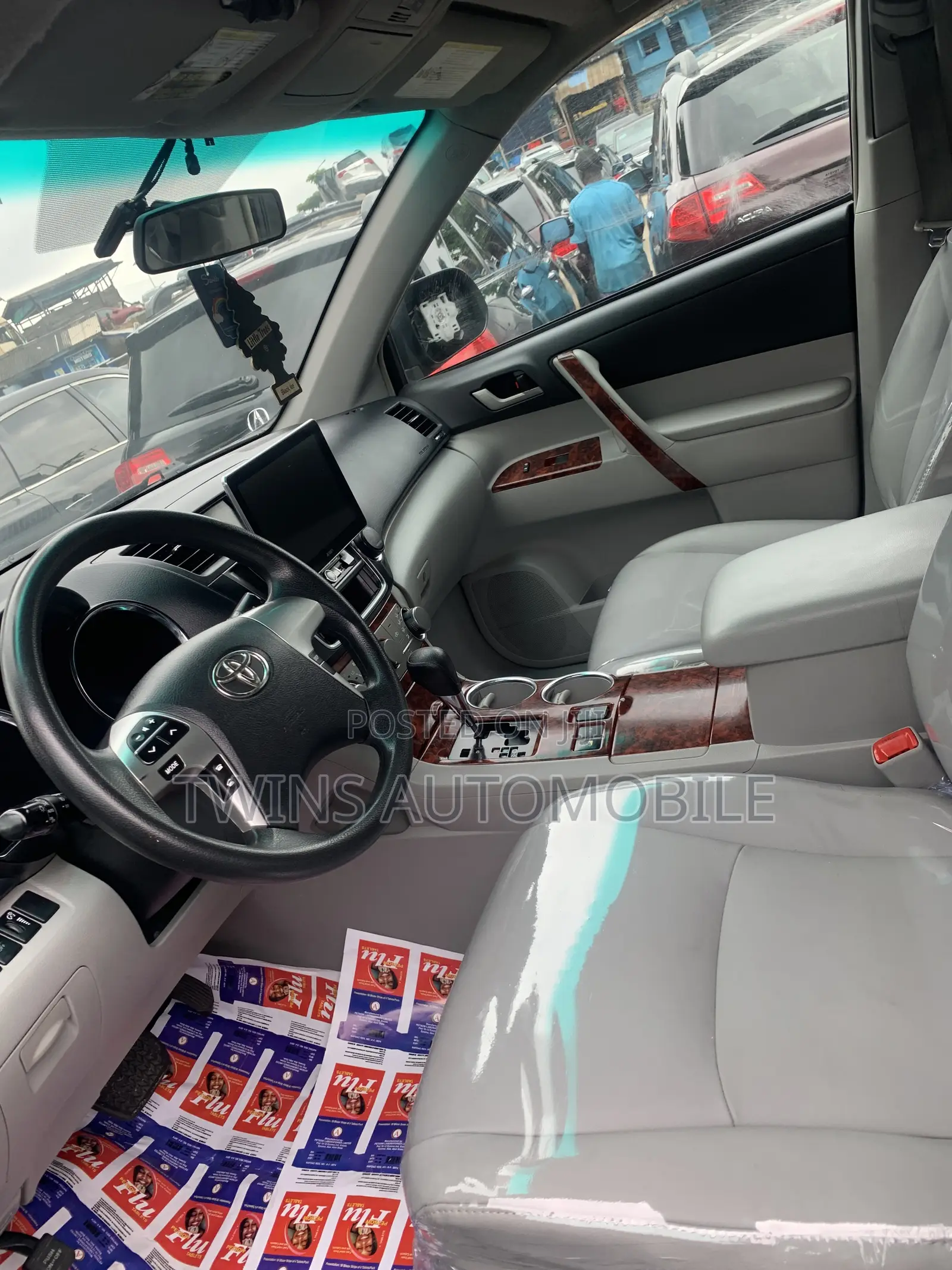 Toyota Highlander Limited 3.5l 4WD 2013 Black
