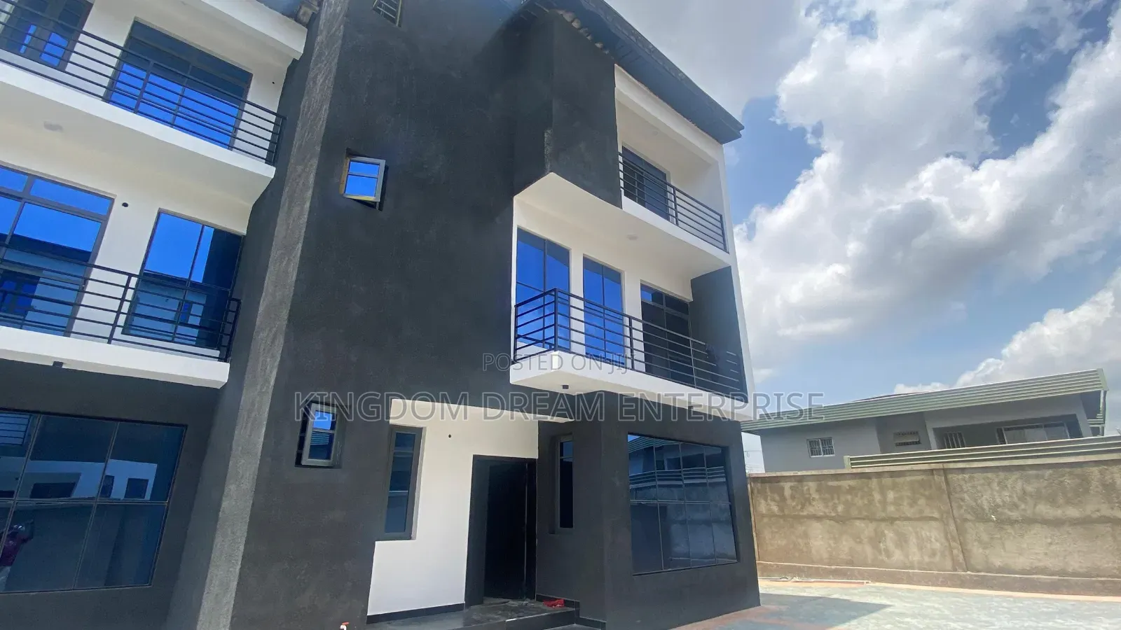 4bdrm Duplex in Ogba Gra for sale