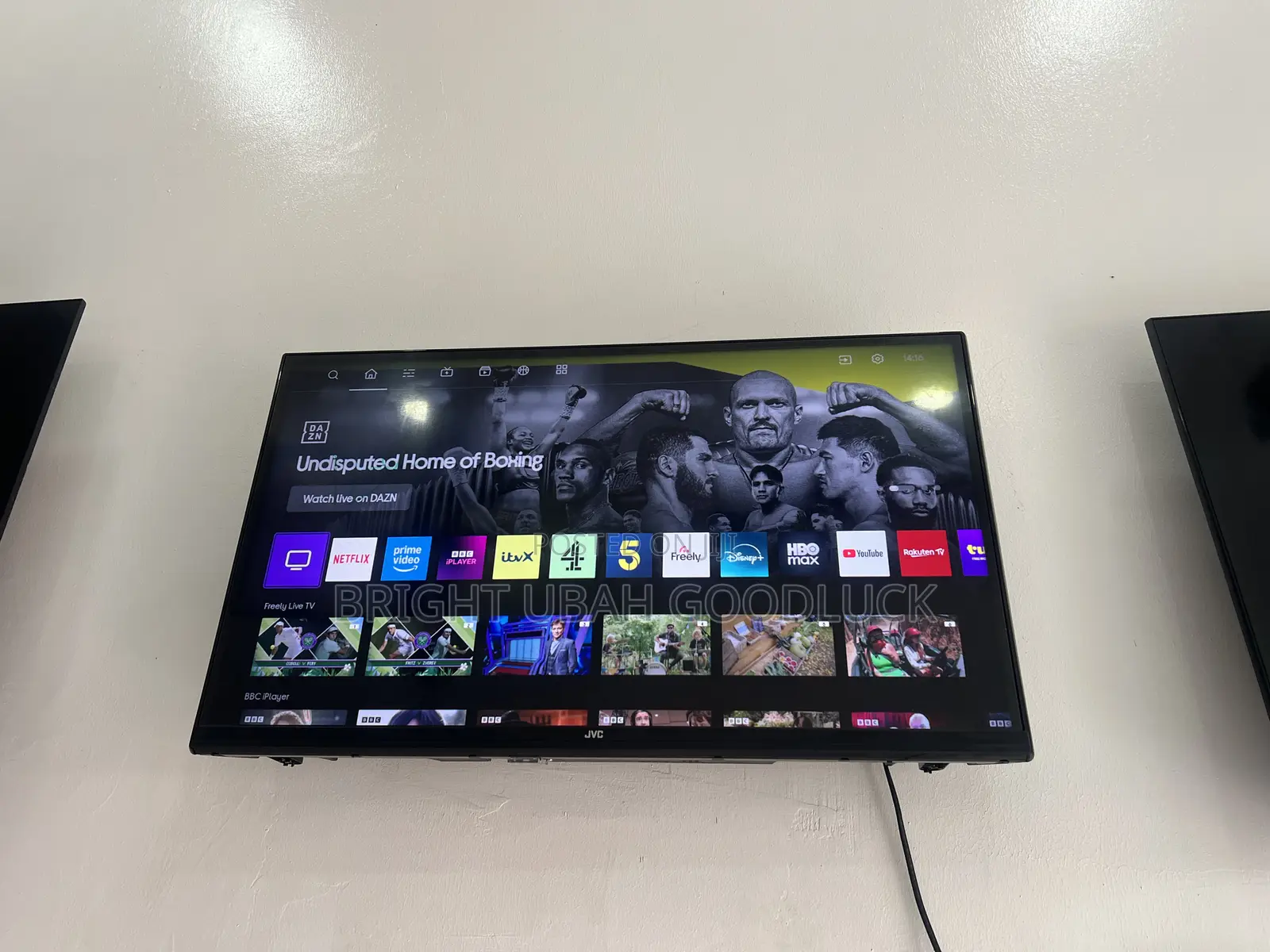 JVC 32 Inches Full Smart TV With Mirror Casting Free Netflix Acct