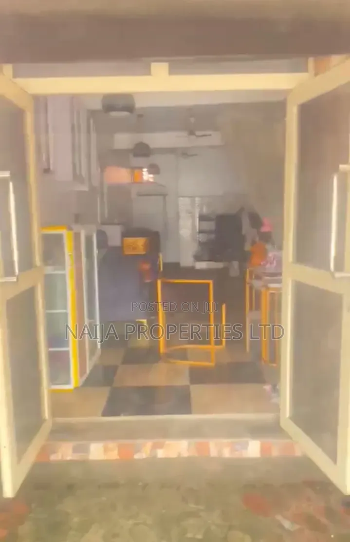 Spacious Shop on Ground Floor Directly on Express at Sangotedo for Rent