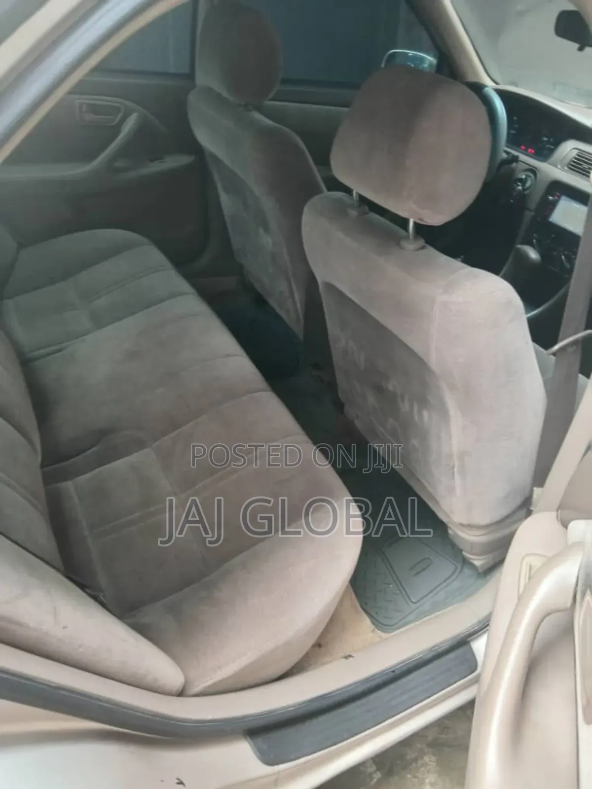 Toyota Camry 2001 Gold
