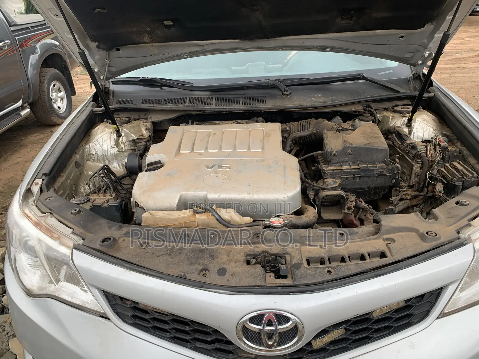 Toyota Camry SE V6 4dr Sedan (3.5L 6cyl 6A) 2013 Silver