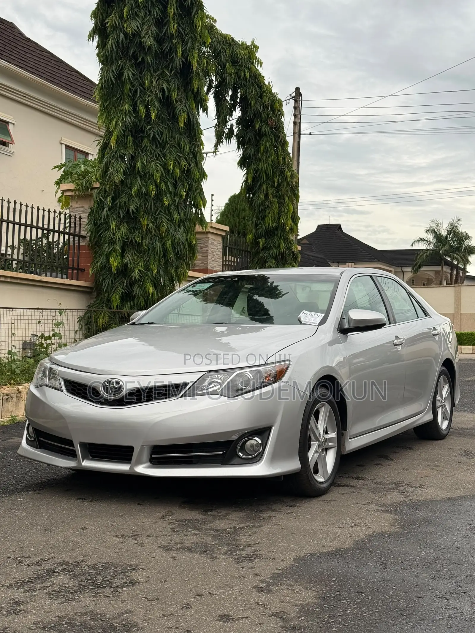 Toyota Camry SE Sport 4dr Sedan w/Prod. End 11/13 (2.5L 4cyl 6A) 2014