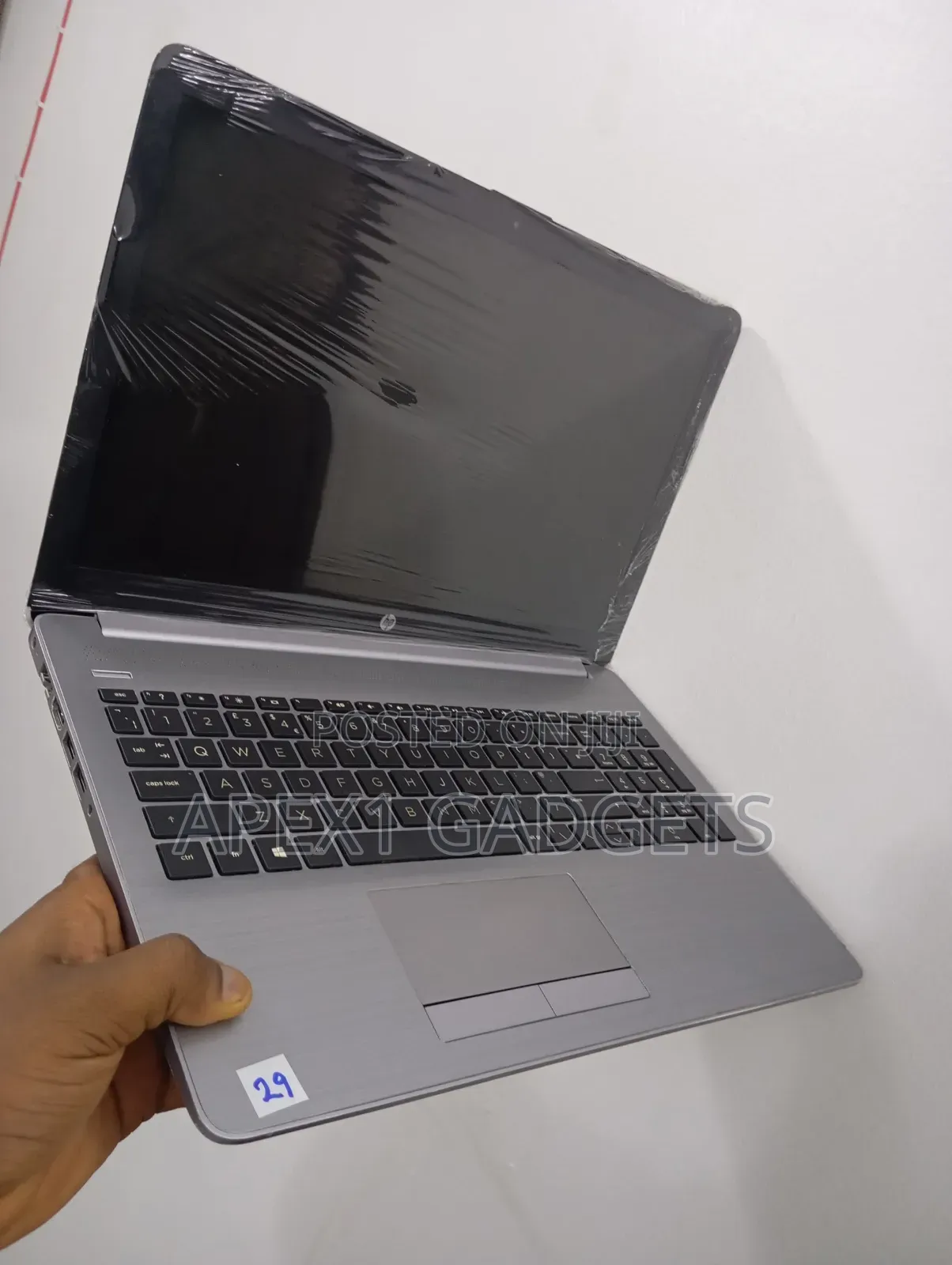 Laptop HP 255 8GB AMD Ryzen 5 SSD 256GB