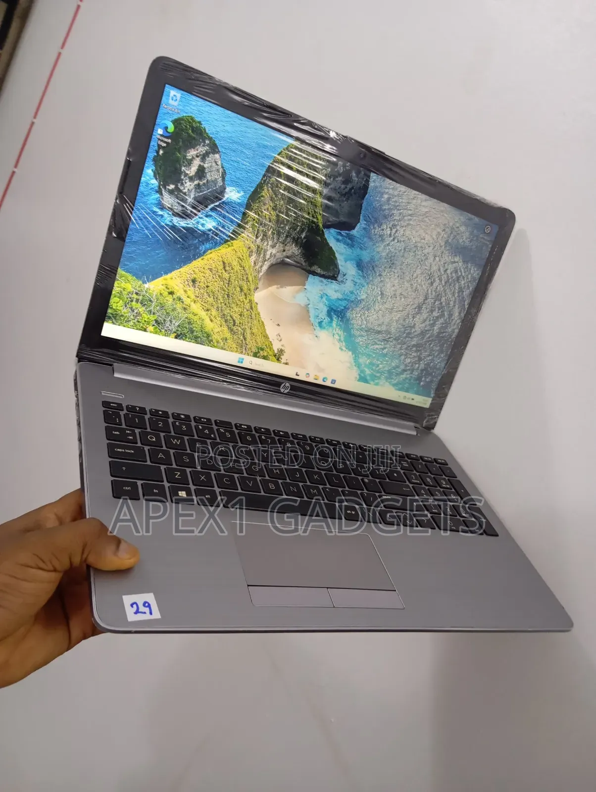 Laptop HP 255 8GB AMD Ryzen 5 SSD 256GB