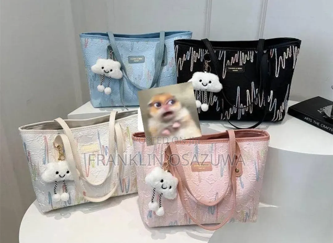 Women's Fashion Leather Tote Handbag With Cute Cloud Keychain