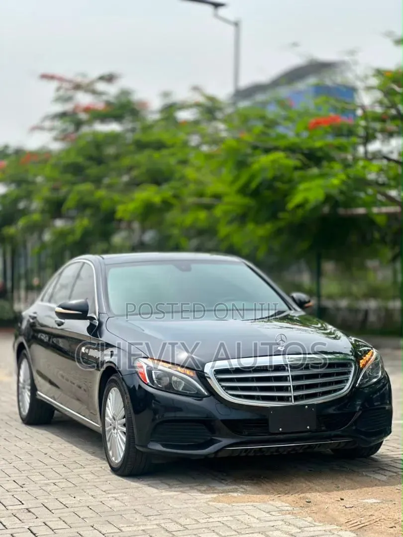 Mercedes-Benz C300 2015 Black