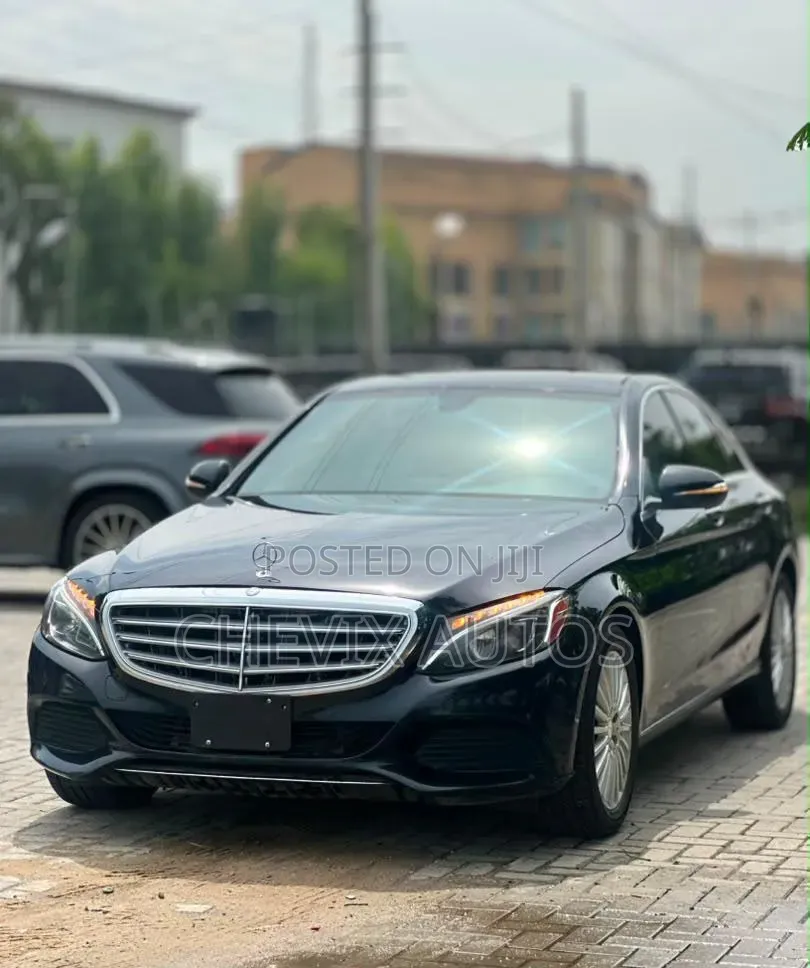 Mercedes-Benz C300 2015 Black
