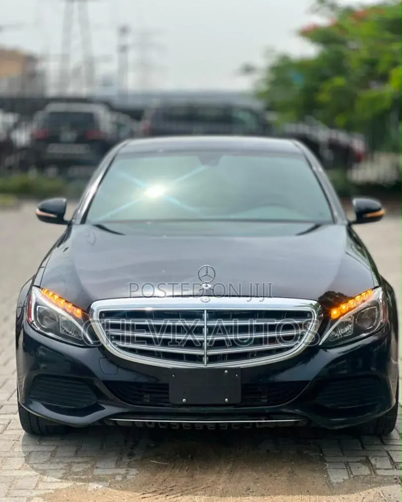 Mercedes-Benz C300 2015 Black