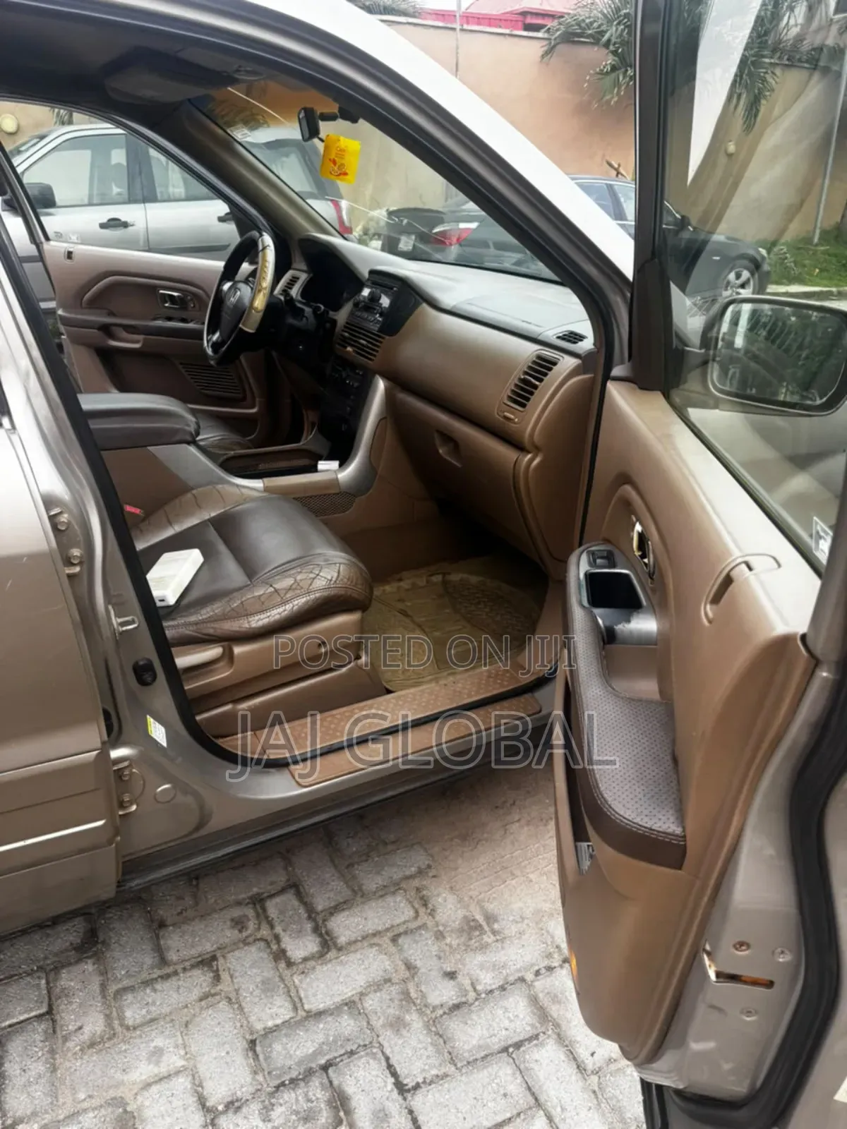 Honda Pilot 2004 Gold