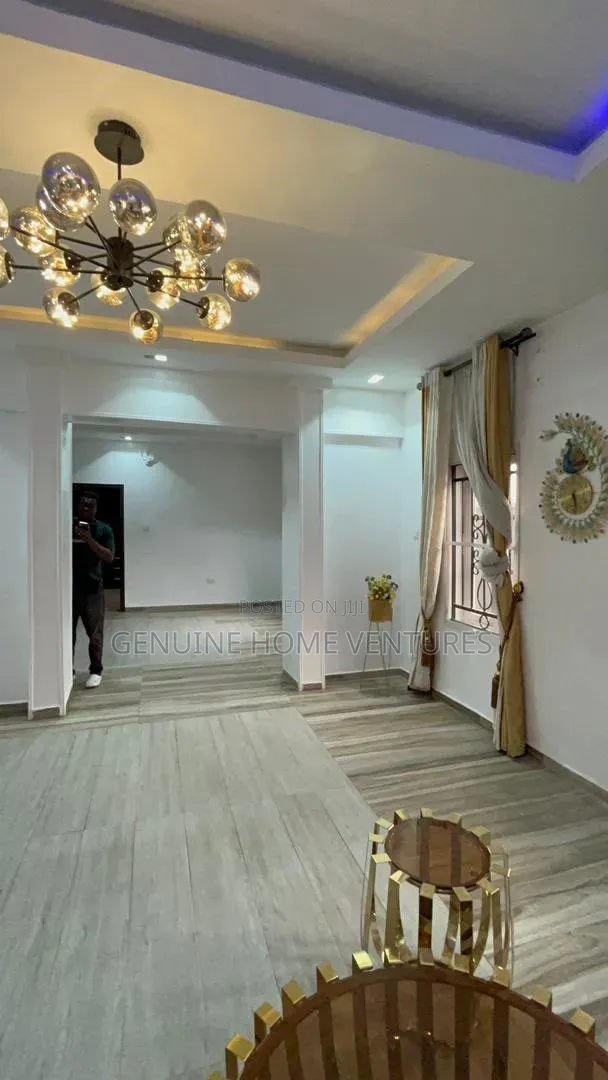 4bdrm Duplex in Maryland, Mende for sale