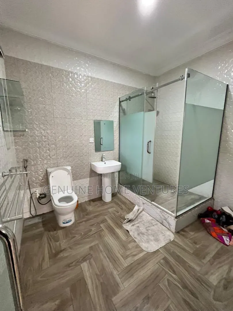 4bdrm Duplex in Maryland, Mende for sale