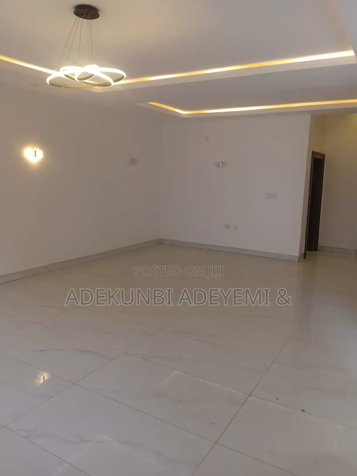 4bdrm Townhouse/Terrace in Jahi for sale