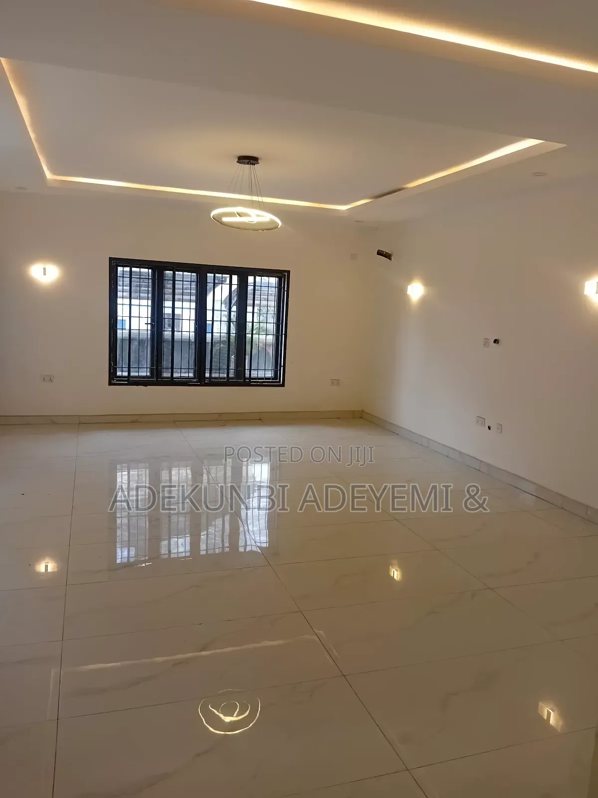 4bdrm Townhouse/Terrace in Jahi for sale