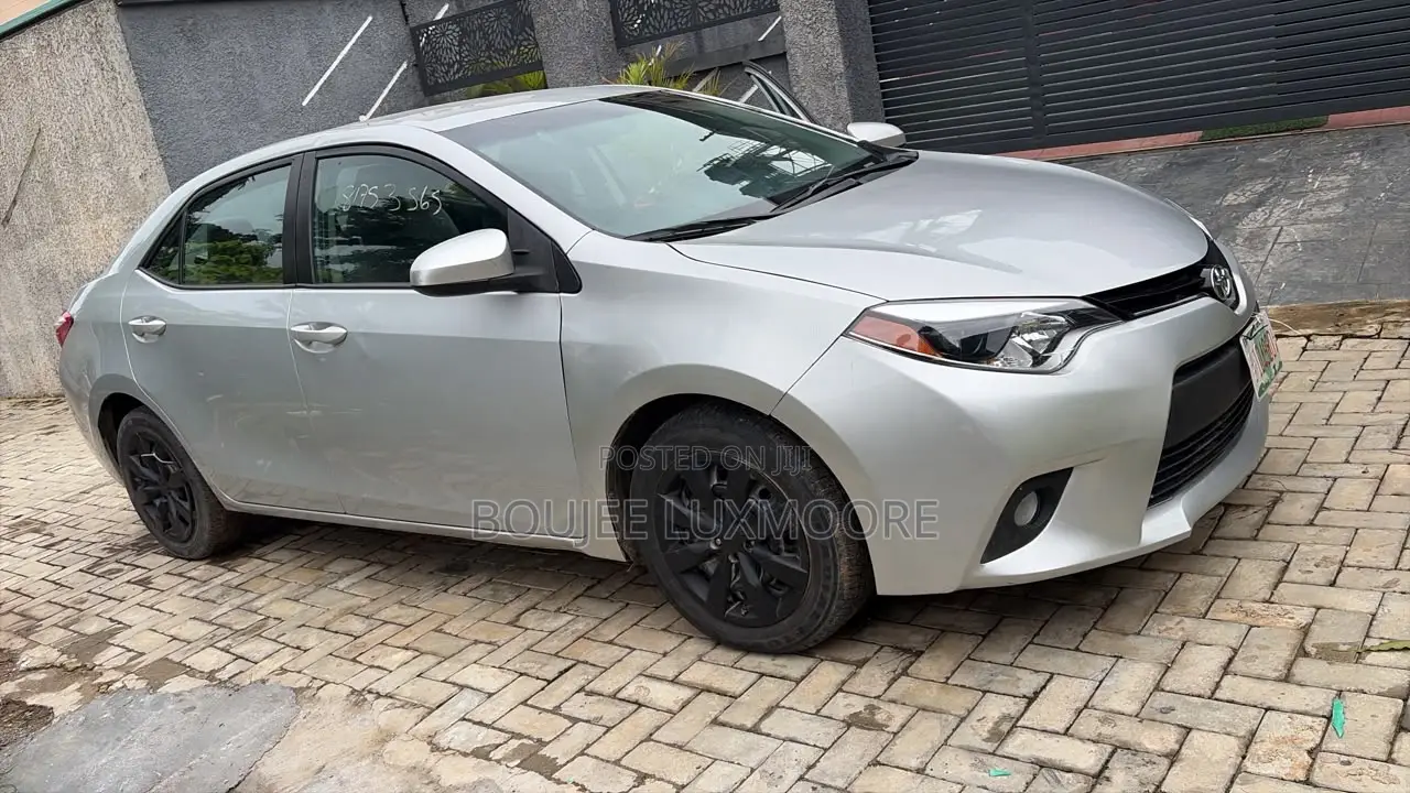 Toyota Corolla LE 4dr Sedan (1.8L 4cyl CVT) 2016 Silver
