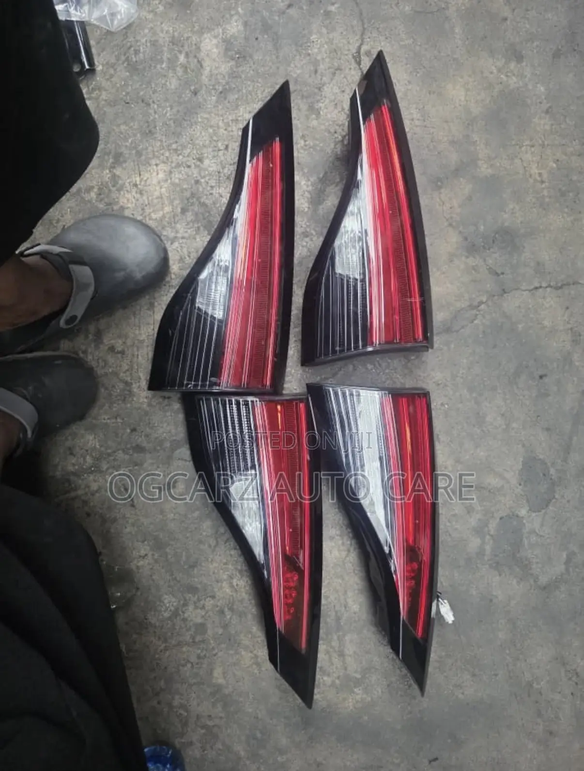 Back Light Sienna 2021 / 2023 / 2024 / 2025 Available Now