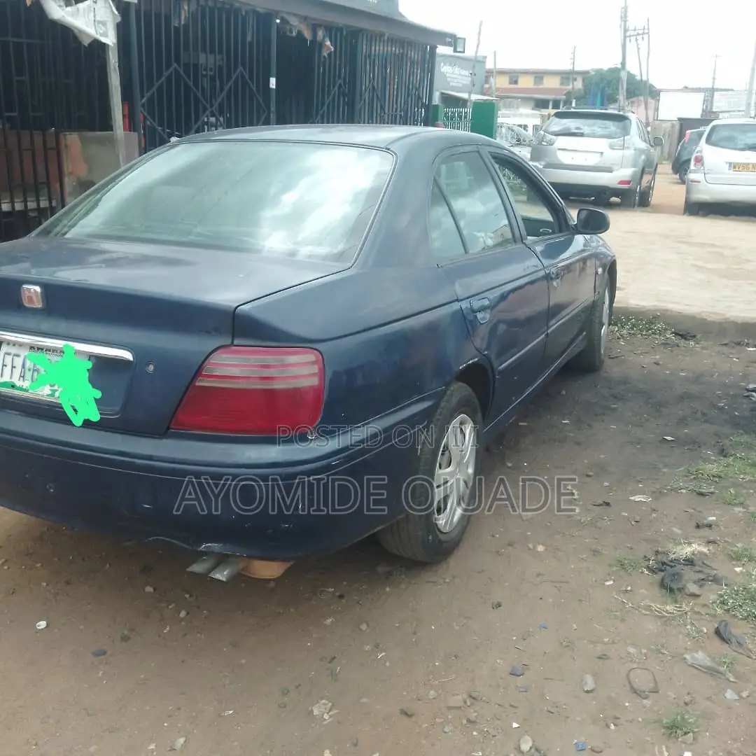Honda Accord 2000 Blue