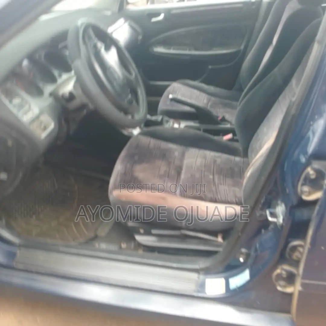 Honda Accord 2000 Blue